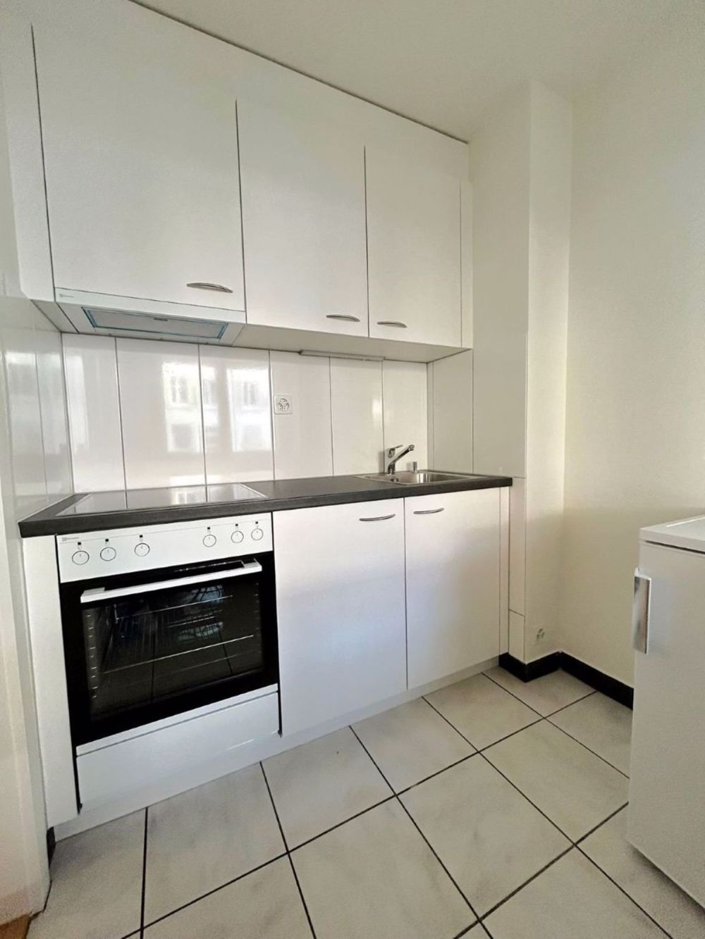 Schöne 1-Zimmer-Wohnung in Basel mit Neubau-Charakter - Bild 1