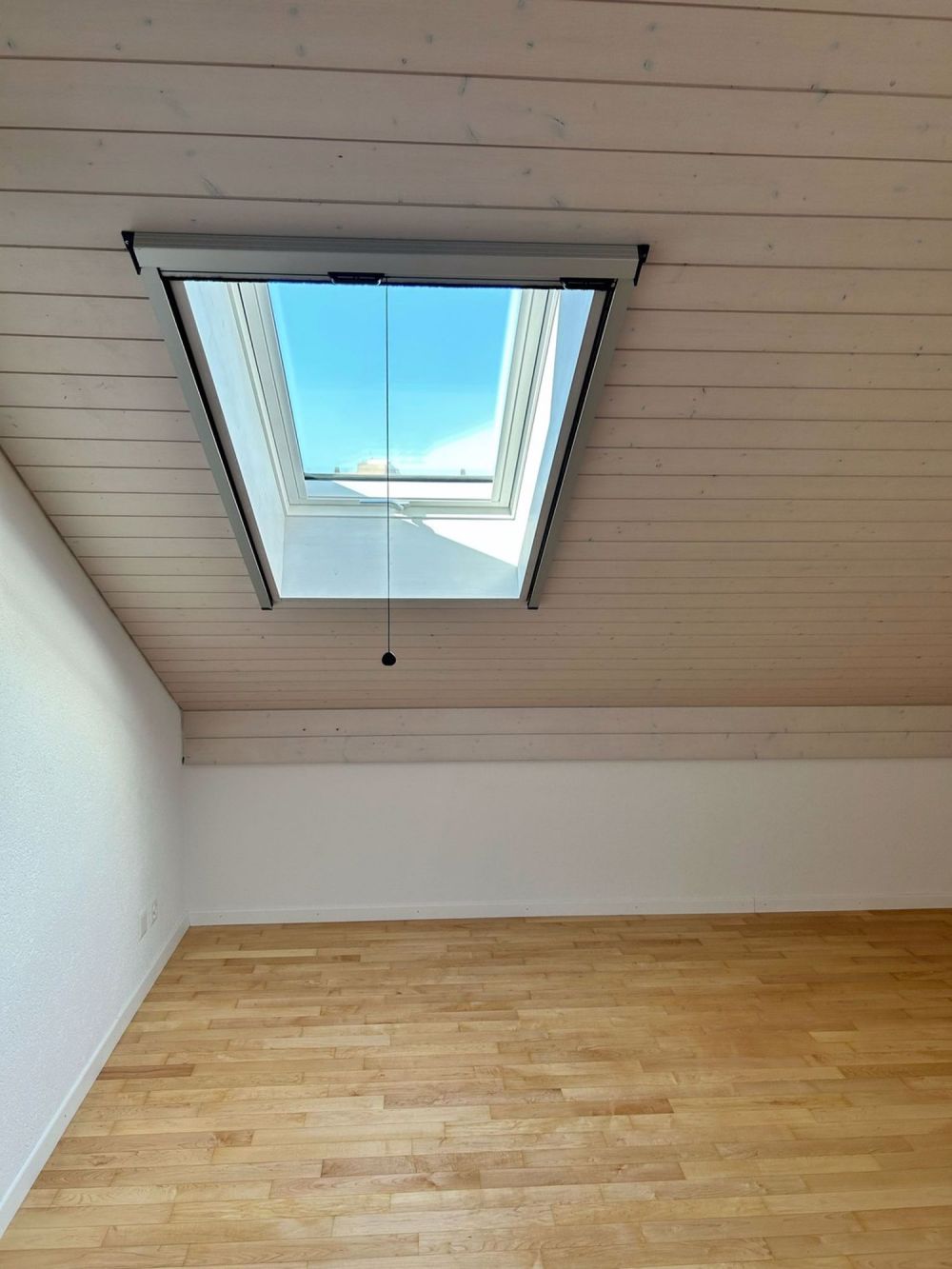 Exklusive 4.5-Zimmer-Dachwohnung mit direktem Liftzugang Erstvermietung nach Renovation - Bild 10