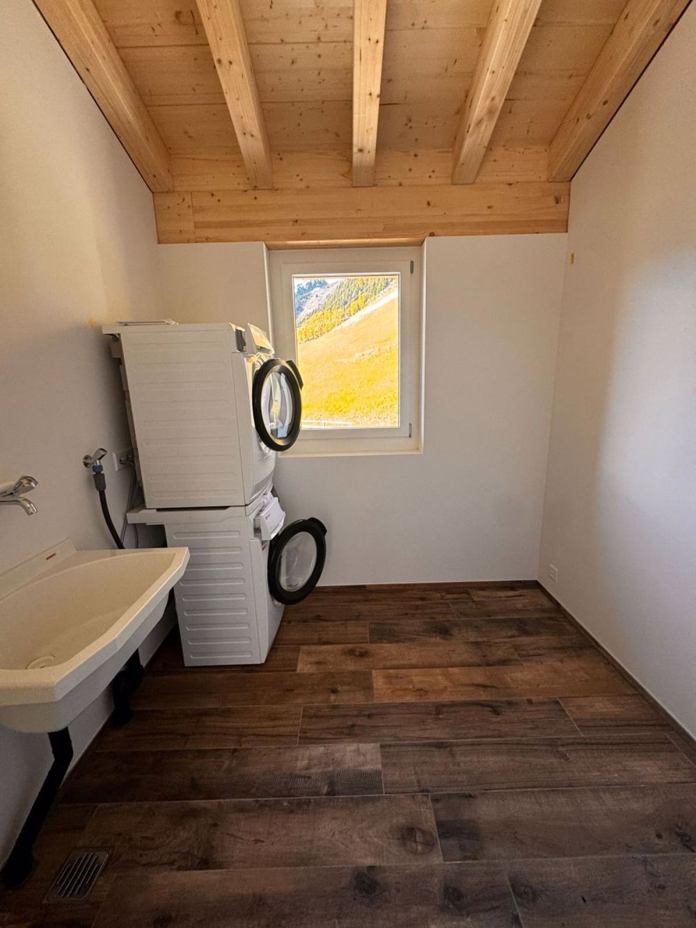 NUR MIT FESTWOHNSITZ! - ERSTBEZUG - BALKON MIT PANORAMASICHT! - Bild 8