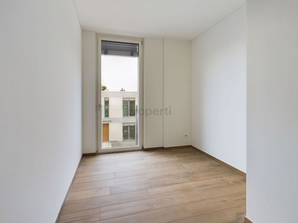 Penthouse-Perfektion: Exklusive 4.5 Zimmer Attikawohnung mit atemberaubender Aussicht in Herdern! - Image 6