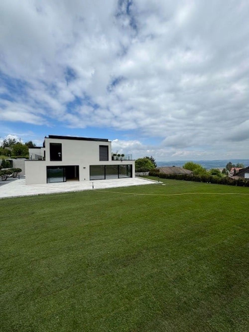 NEUBAUWOHNUNG - 3.5 Zimmer-Wohnung - sehr grosszügig und mit toller Aussicht und Ruhe - Bild 8