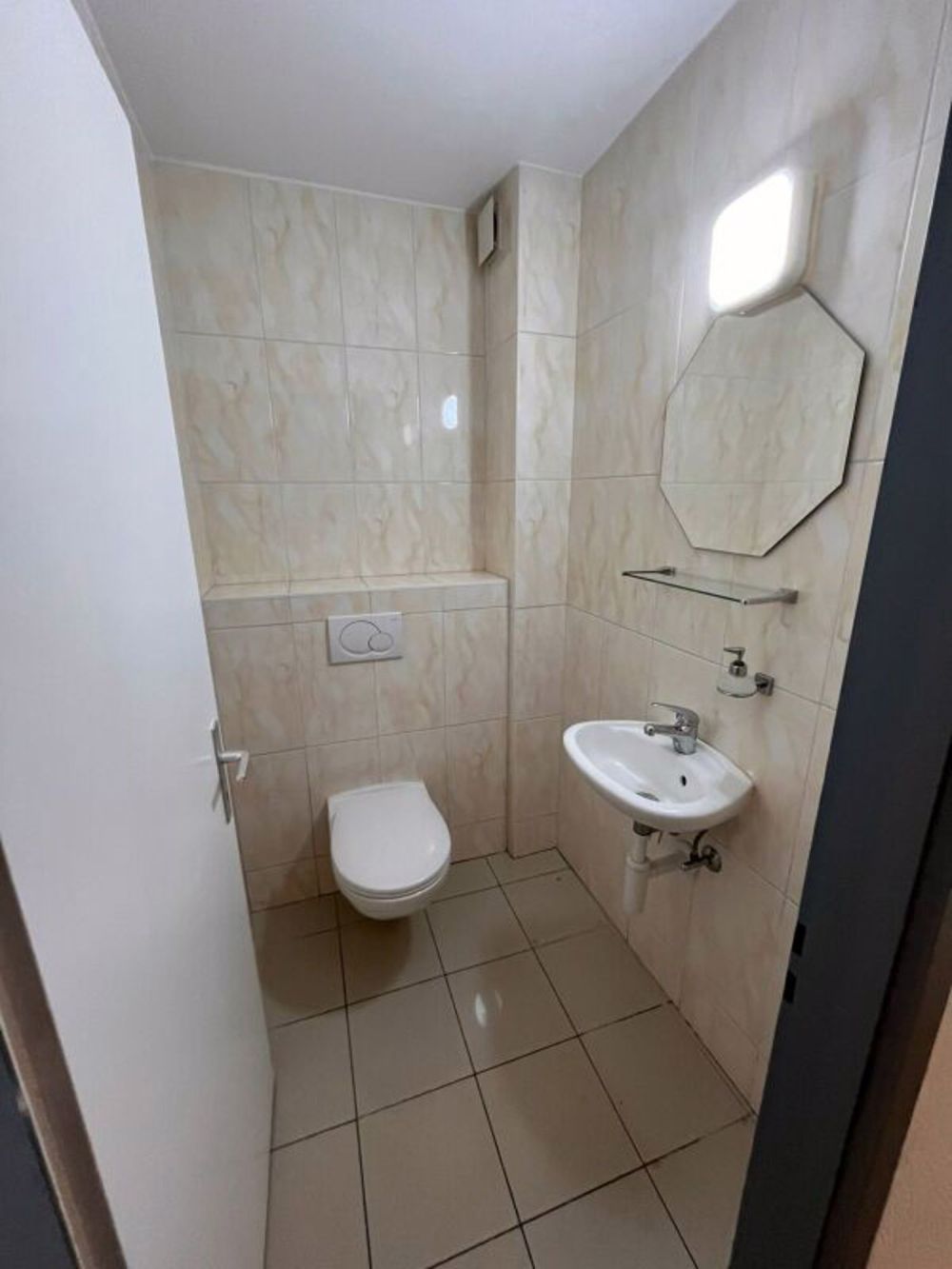 Geräumige 4.5-Zimmer-Wohnung zur Miete in einer friedlichen und grünen Umgebung in Villaraboud - Bild 12