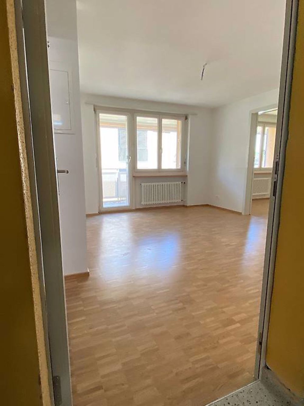 Helle 2- Zimmerwohnung mit Balkon, an ruhiger Lage. - Bild 2