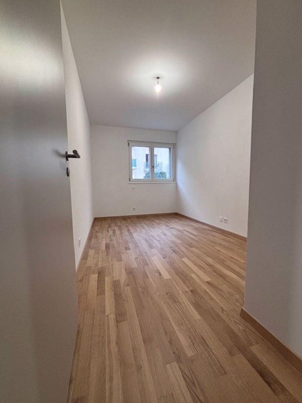 Neue 4.5-Zimmer-Wohnung im 2. Stock - Bild 11