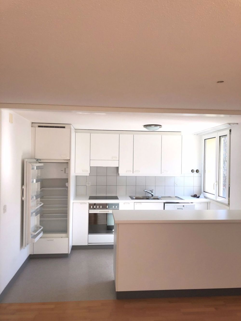 Erstvermietung nach Sanierung: 2,5 Zimmer-Maisonettewohnung und Umzugsgutschein - Küche