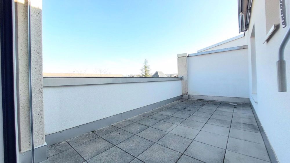 Erstvermietung im Herzen von Lyss - Terrasse