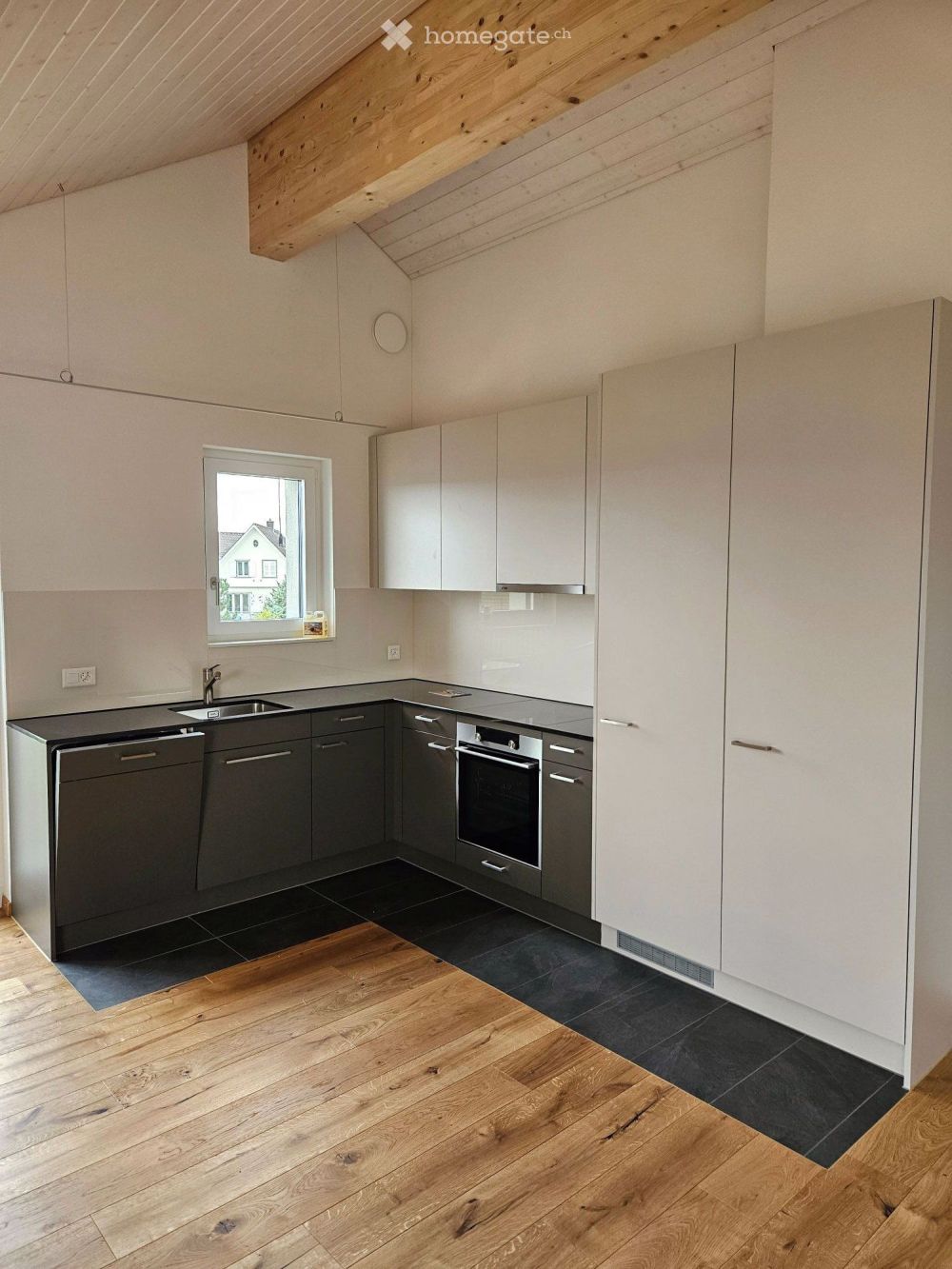 Dachwohnung mit wunderbarer Fernsicht - Bild 6