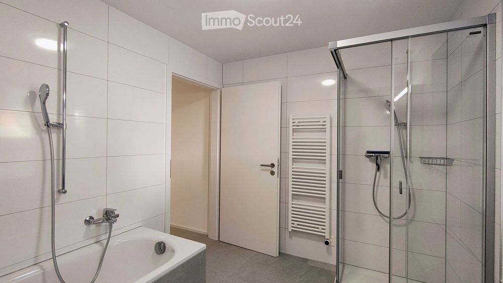 Geräumige 5,5-Zimmer-Wohnung mit Eingang und privatem Garten - Bild 6