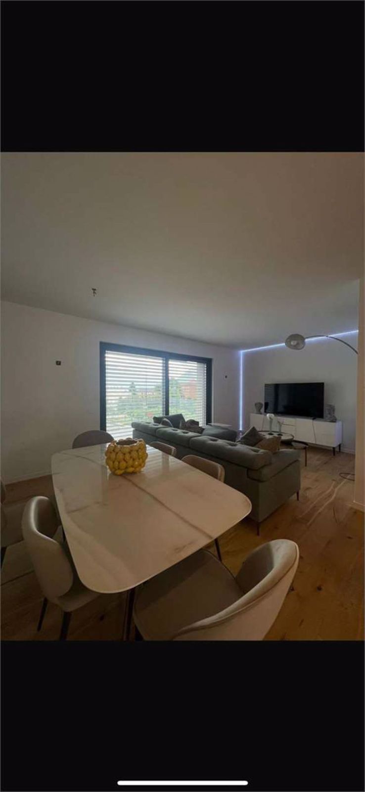 Neue möblierte 4.5-Zimmer-Wohnung mit Terrasse - Bild 4