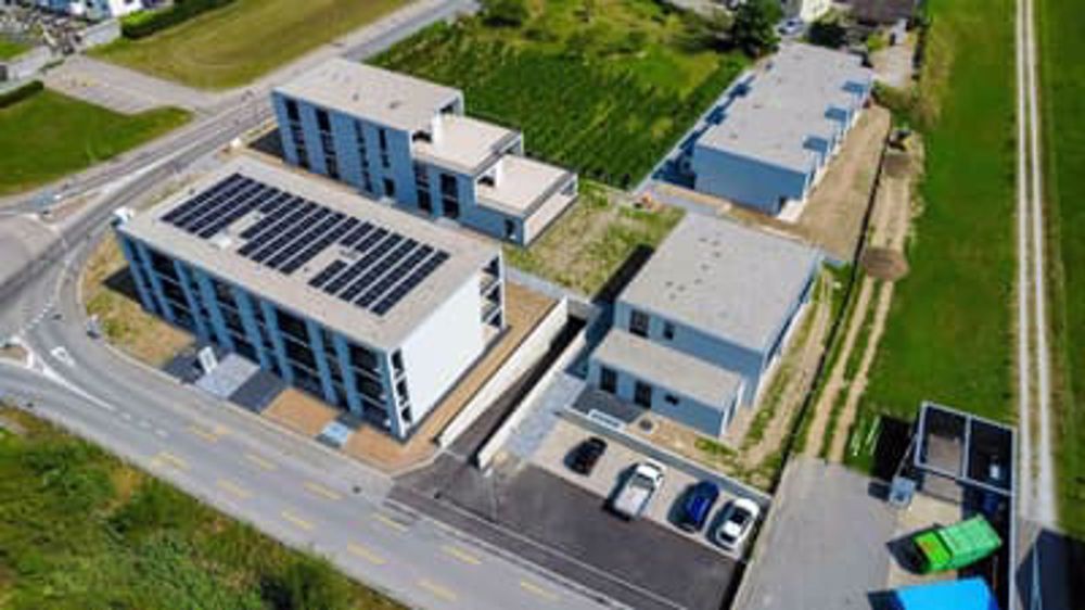 Moderne Wohnung mit überdachter Terrasse, Garten und Garage – Pollegio - Bild 12