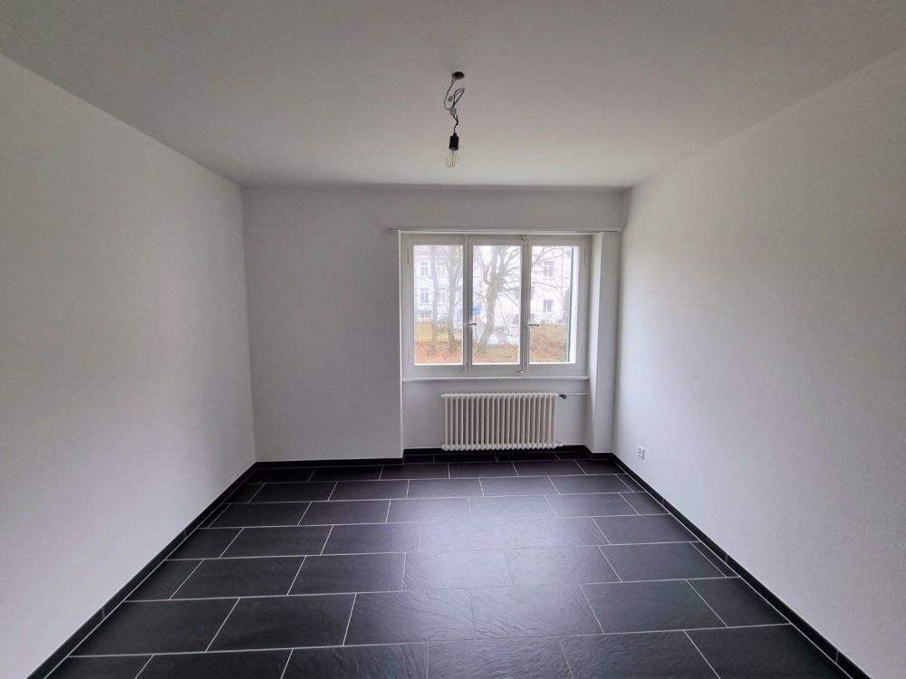 Komplett renovierte 4,5-Zi-Whg mit neuer Küche und neuem Bad (auch für stilles Gewerbe) - Bild 3