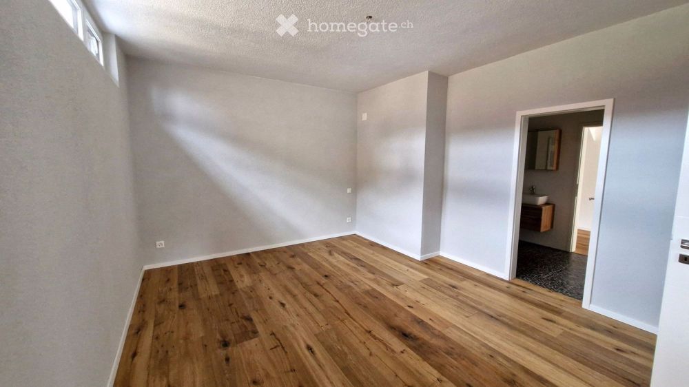 Grosszügige 4.5-Zimmer-Wohnung mit Bergblick in Trimmis - Bild 8