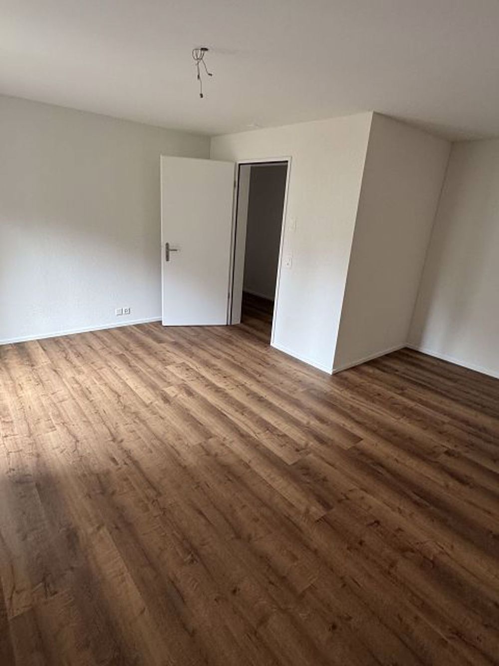 moderne 3.5-Zimmer-Neubauwohnung mit Einzugsbonus! - Zimmer 2