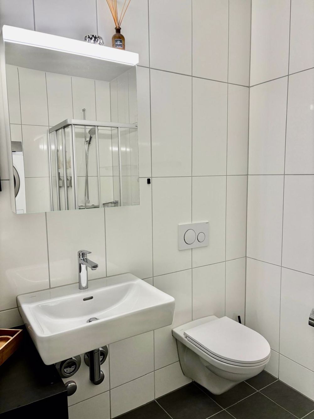 BEFRISTET: 01.11.2025 bis 30.11.2025: Moderne, möblierte 1.5-Zimmerwohnung in Kriens mit Balkon - Bild 8