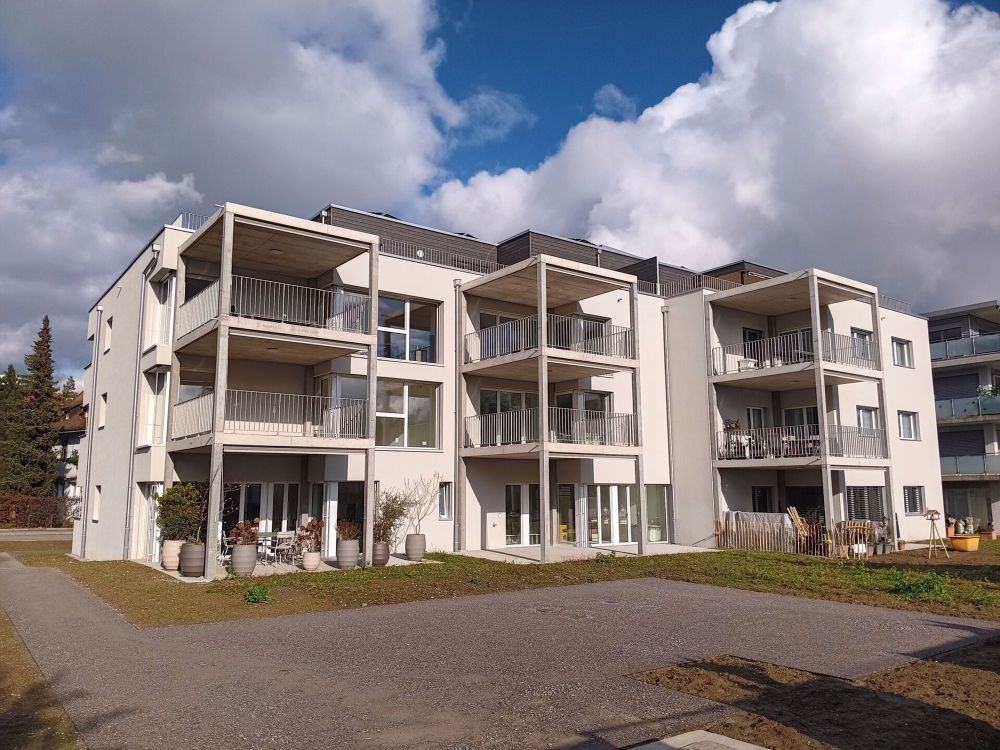 Erstbezug: Stilvolle 3.5-Zimmer-Wohnung im 1. OG - Bild 2