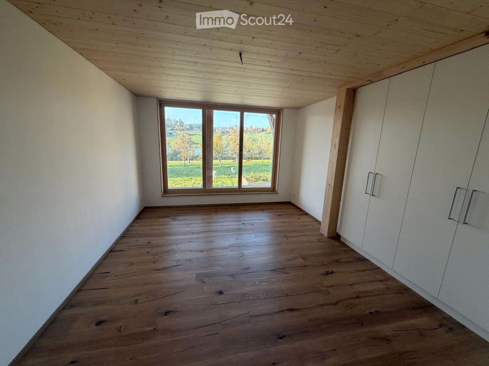 Einzigartige 5,5 Zimmer Neubauwohnung im Bauernhaus am Wohlensee - Bild 1