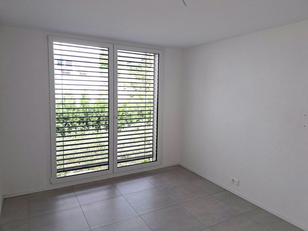 moderne Wohnung mit Balkon an ruhiger Lage mit top Ausbaustandard - Schlafzimmer2.jpg