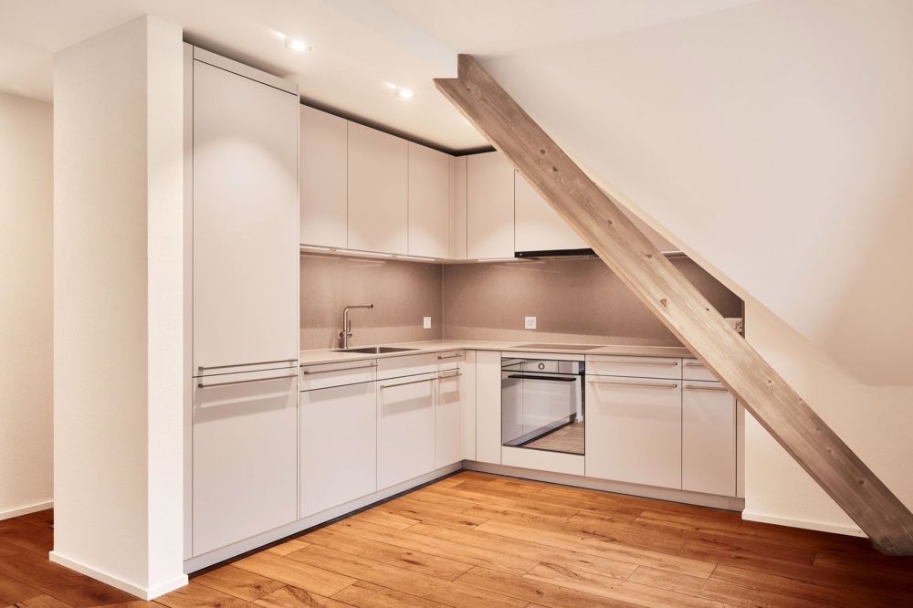 Erstvermietung nach Totalsanierung / Traumhafte Dachwohnung - Bild 2