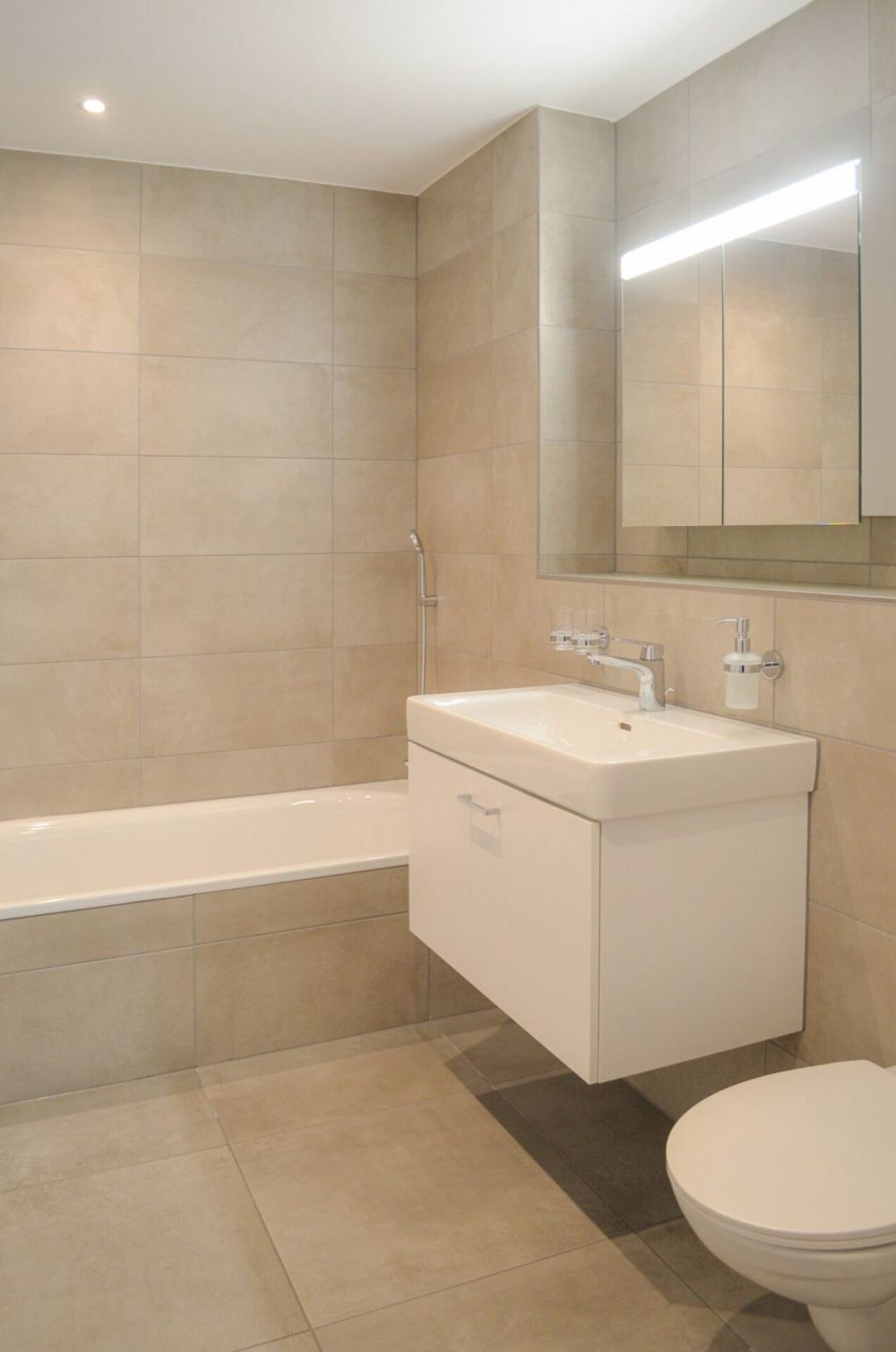 Erstvermietung: moderne 4.5-Zimmerwohnung mit gemütlicher Loggia - Bild 6