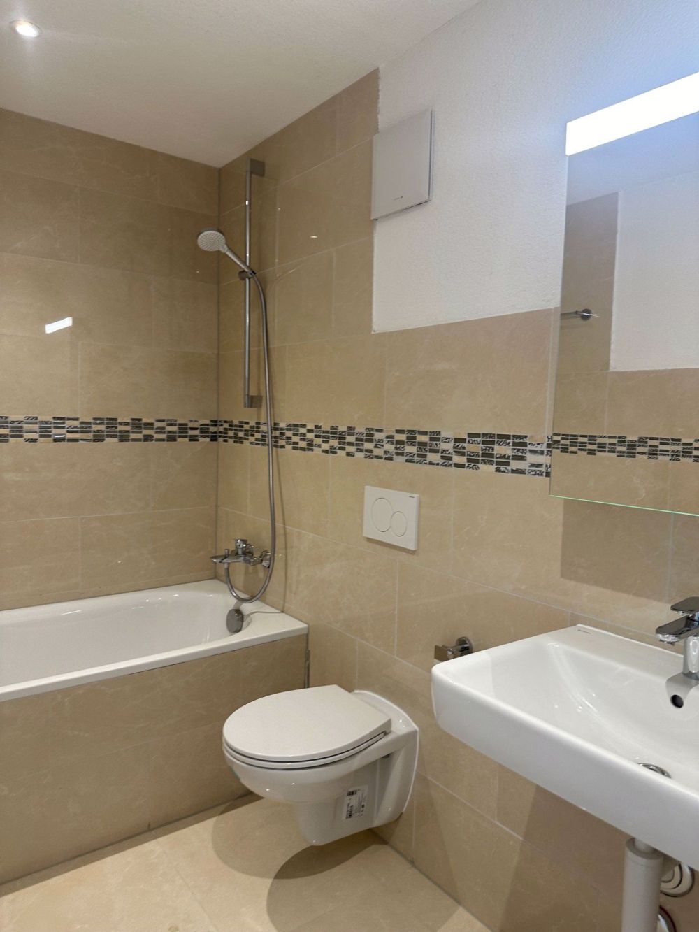 Per sofort zu vermieten Wohnung Neubau - Bild 1