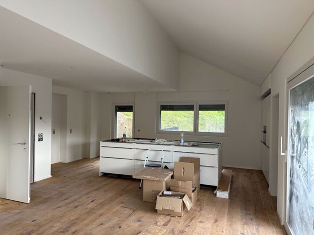 Moderne 5-Zimmer-Wohnung in ruhiger Lage von Bauma - Bild 2