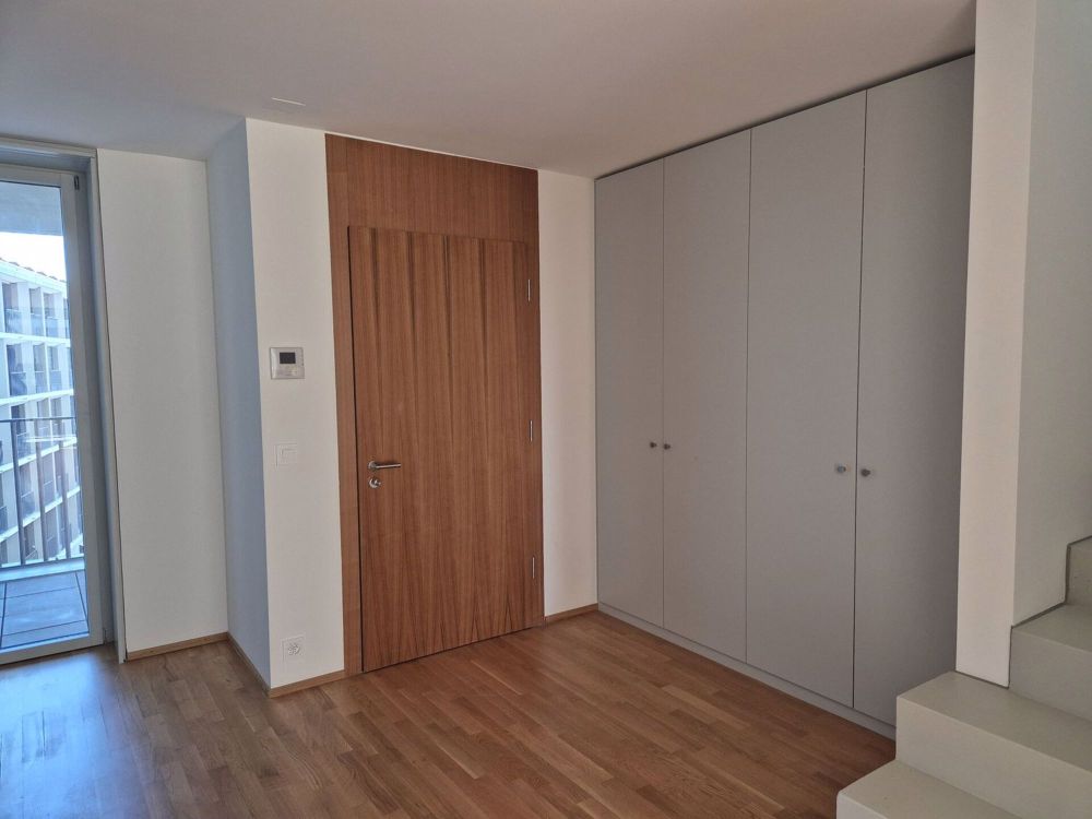 Moderne und helle Maisonette mit Blick auf den Bahnhof Morges - 10238-N11_40_2700-Entrée-1.jpg