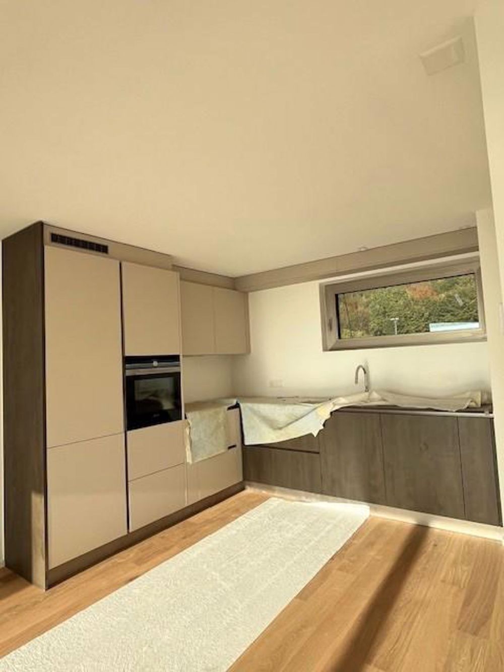 2.5 pièces en attique avec grande terrasse et vue sur le lac - Bild 3