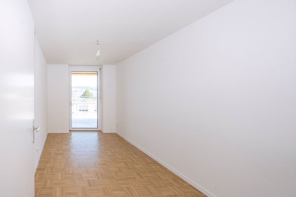 Erstvermietung nach Totalsanierung - 4.5 Zimmer-Wohnung - Zimmer 1