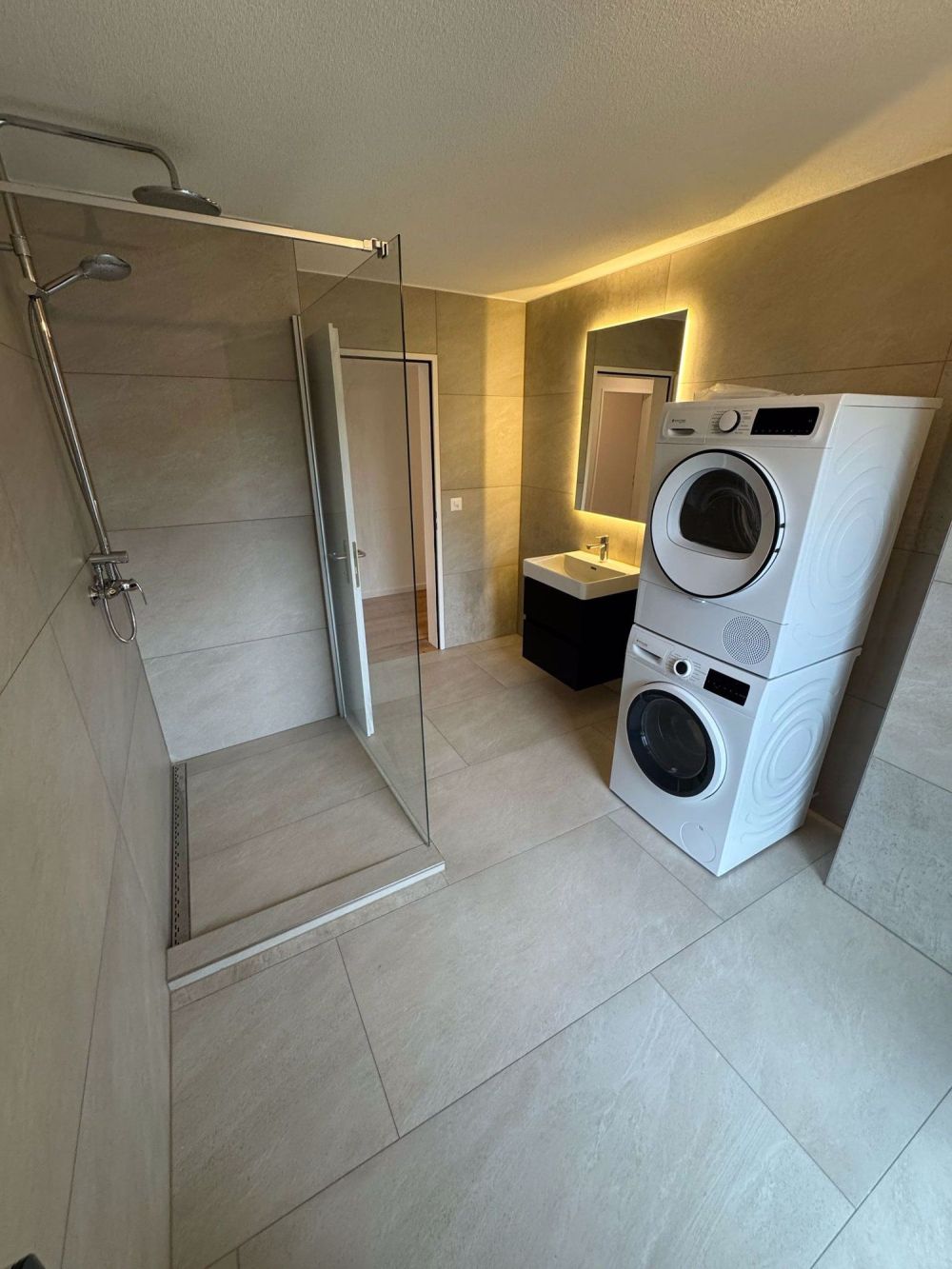 ERSTVERMIETUNG - Tolle 4.5 Zimmer Wohnungen an erstklassiger Lage - Bild 1