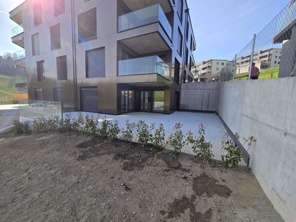 Grand deux pièces et demi à Châtel-St-Denis avec terrasse - Bild 1