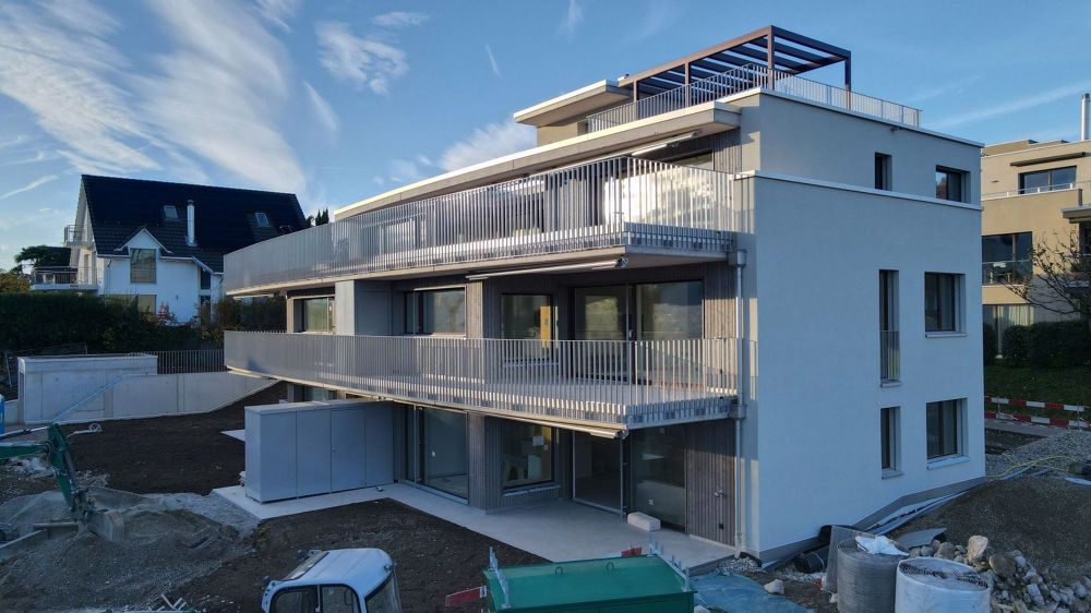 Erstvermietung / First Rental: 3.5-Zimmer-Gartenwohnung mit Hobby-/Büroraum im Maisonette-Stil - Bild 1