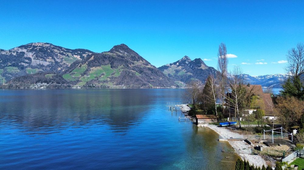 Exklusive 3½-Zimmer-Wohnung direkt am Vierwaldstättersee - Bild 2