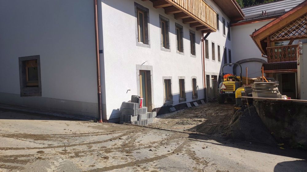 Neue 2.5-Zimmer-Wohnung mit Terrasse im alten Dorf - Bild 2