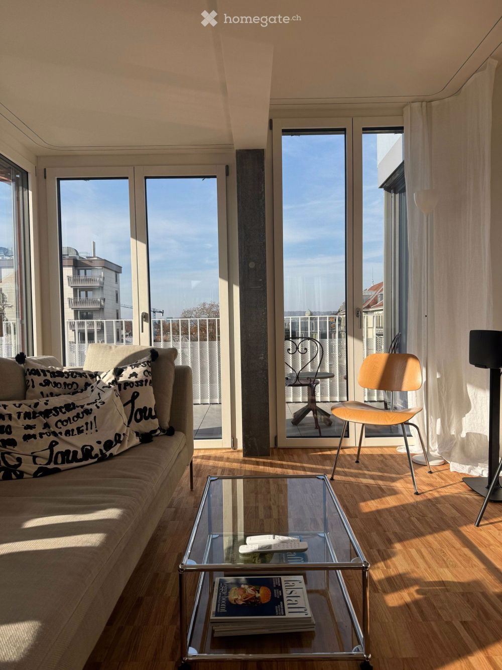 Exklusive Stadtwohnung mit Rundumsicht über Zürich – direkt am Hegibachplatz - Bild 1