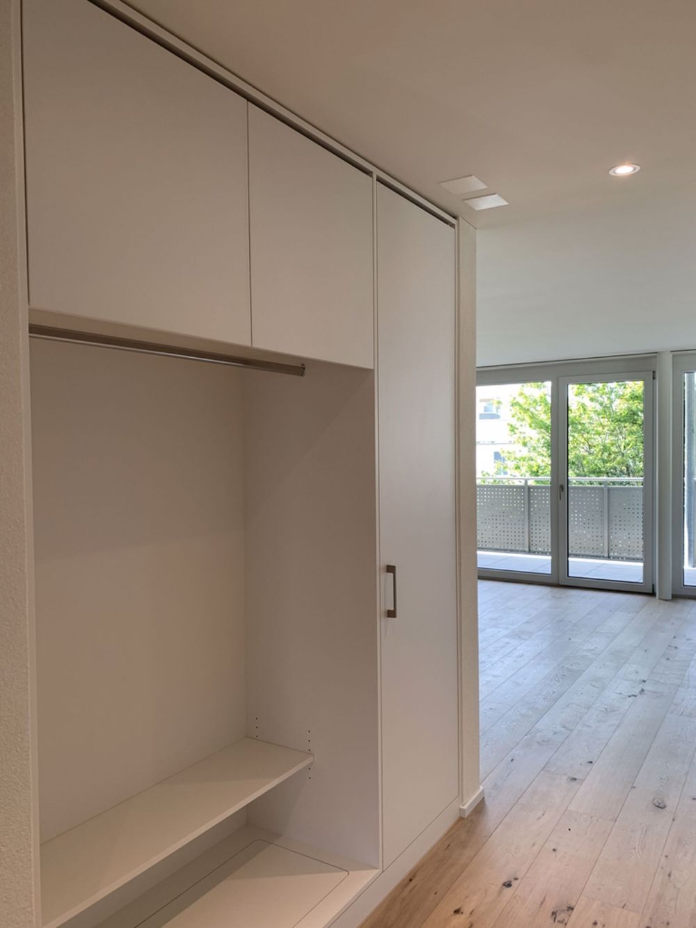 Zentrumsnahe Wohnung in ruhigem Wohnquartier - Garderobe
