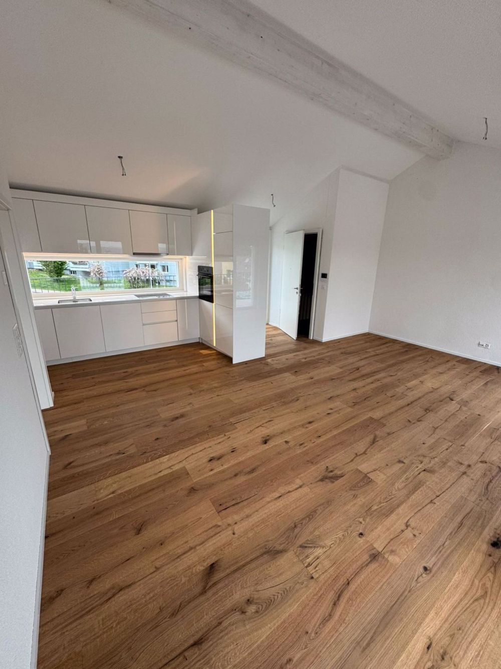 ERSTVERMIETUNG - Tolle 2.5 Zimmer Attika-Wohnungen an erstklassiger Lage - Bild 2