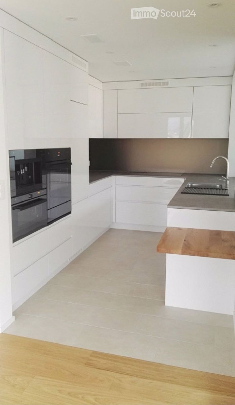 Edle 4 ½ Zimmer Attikawohnung mit Sauna - Bild 3