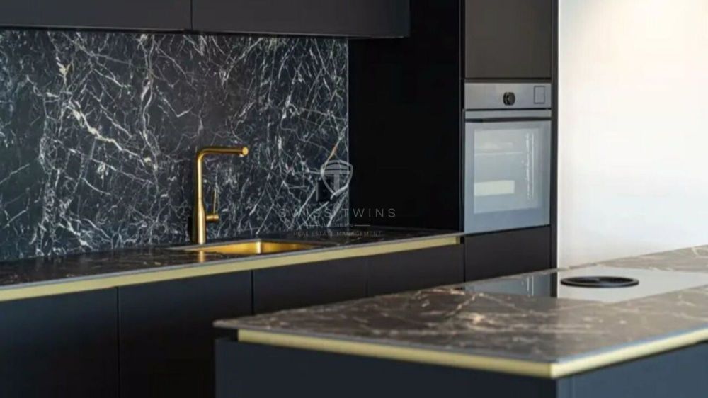 Luxuriöse 3.5-Zimmer-Terrassenwohnung mit 132m² Privat-Terrasse und traumhafter Aussicht auf Pilatus & Rigi - Bild 1