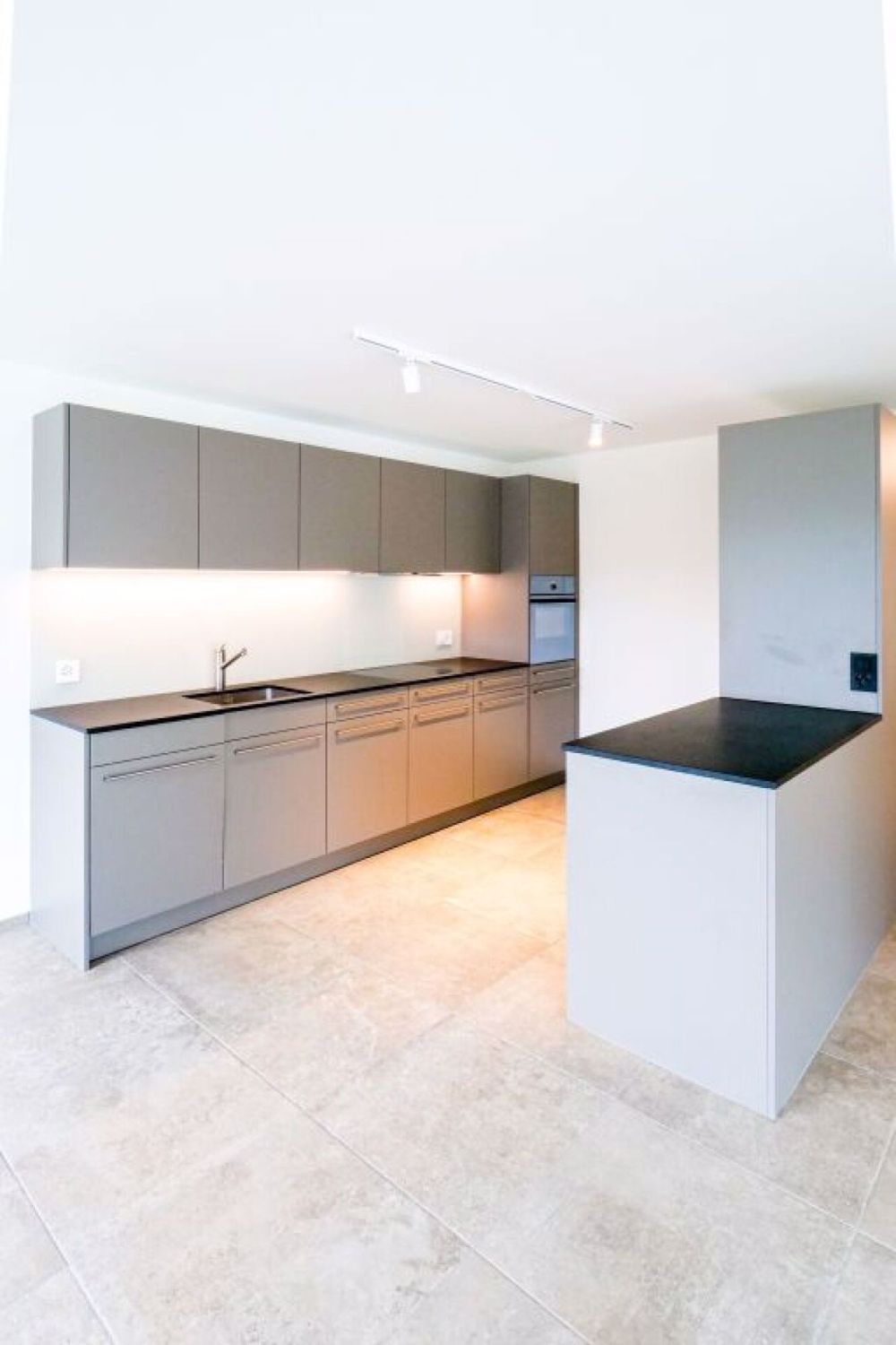 Moderne 3.5-Zimmerwohnung im Herzen von Dornach - Bild 3