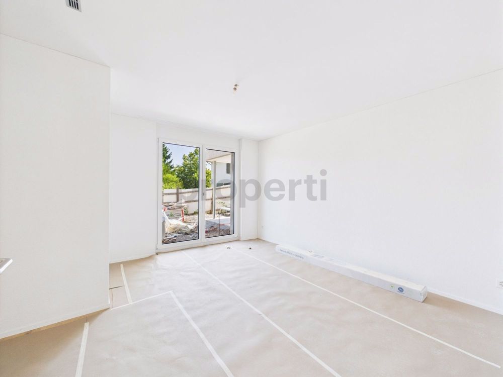 Schöne 2.5 Zimmerwohnung mit 70 m2 Garten und Sitzplatz an bester Lage in Wädenswil - Image 2