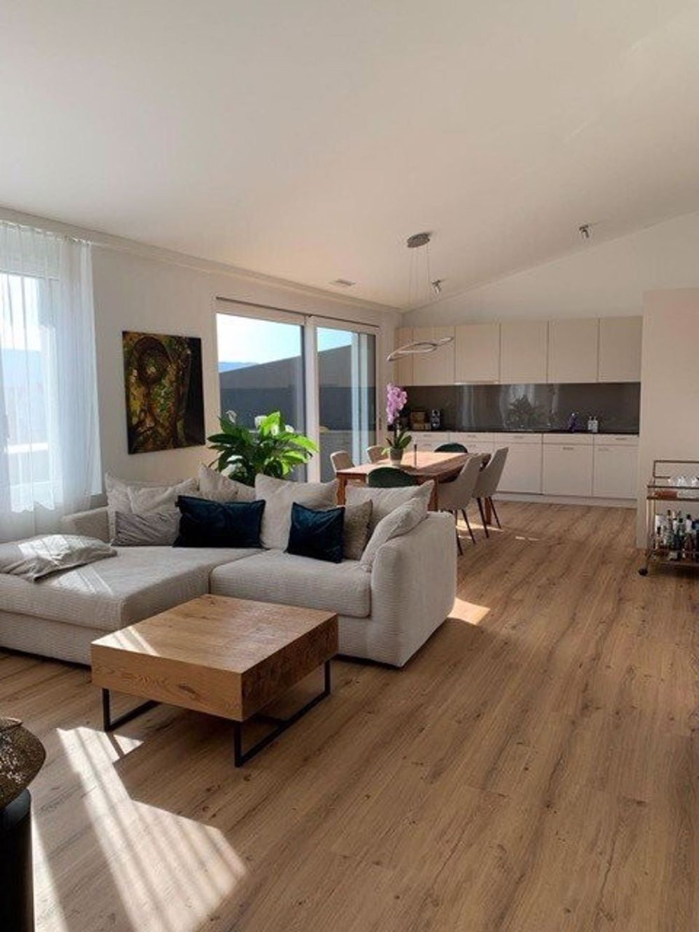 Moderne Wohnung an sonniger Lage - Bild 2