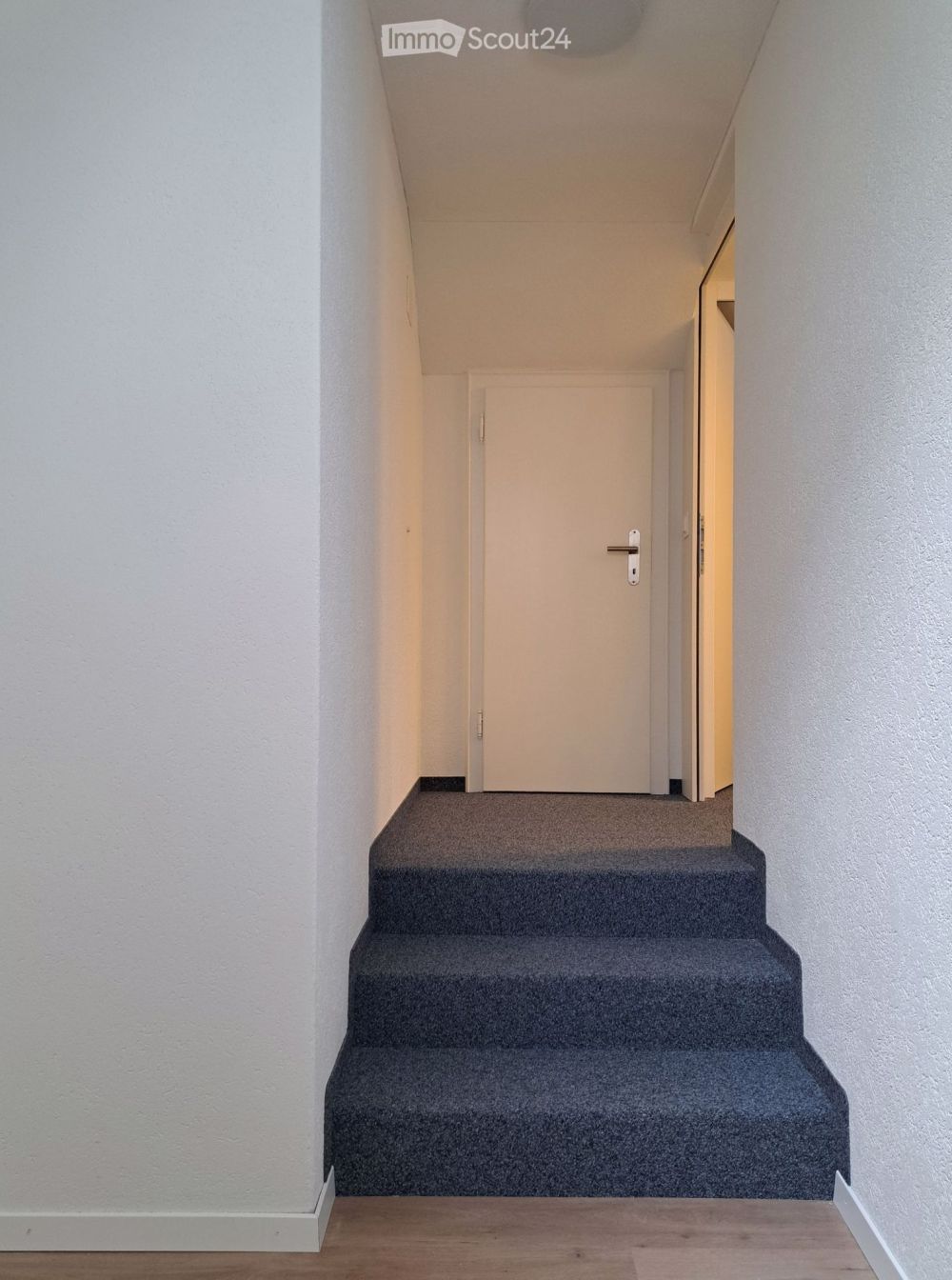 Charmante 2.5-Zimmer-Wohnungen im Dorfkern Einsiedeln mit grosser Terrasse - Bild 3