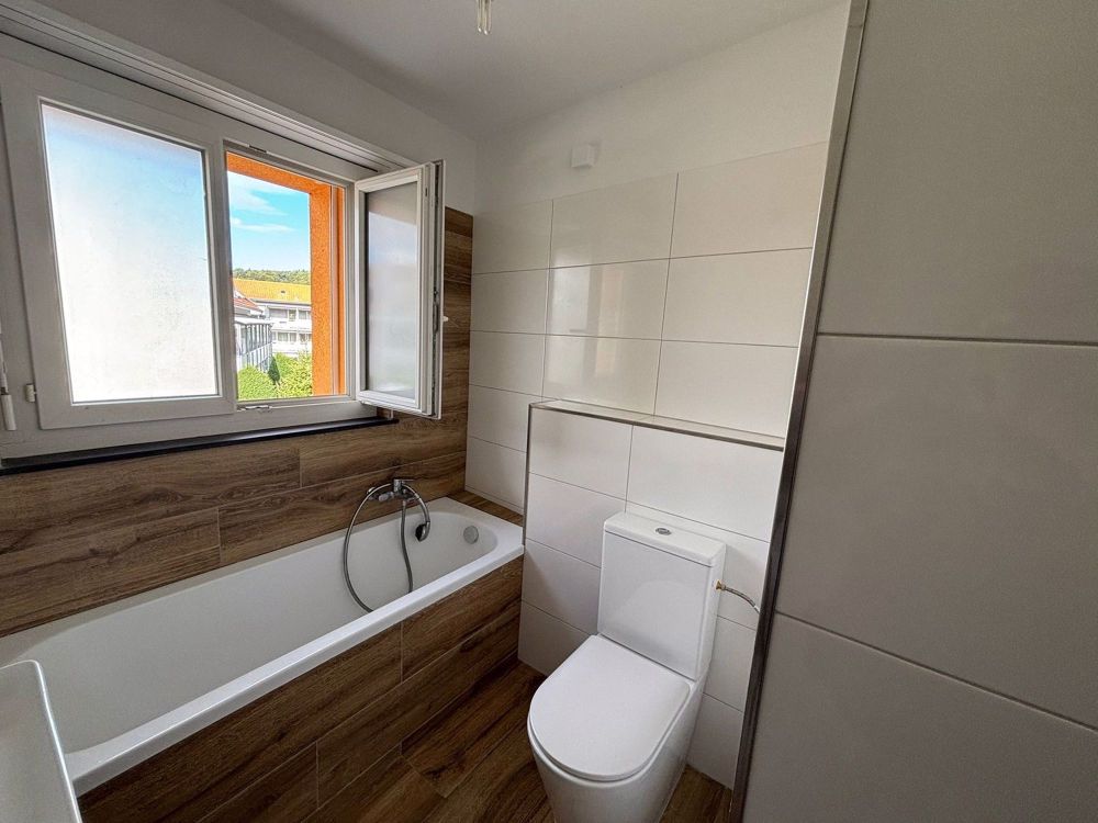 Wunderschöne neu sanierte 3.5-Zimmer-Wohnung mit Balkon - Bild 9