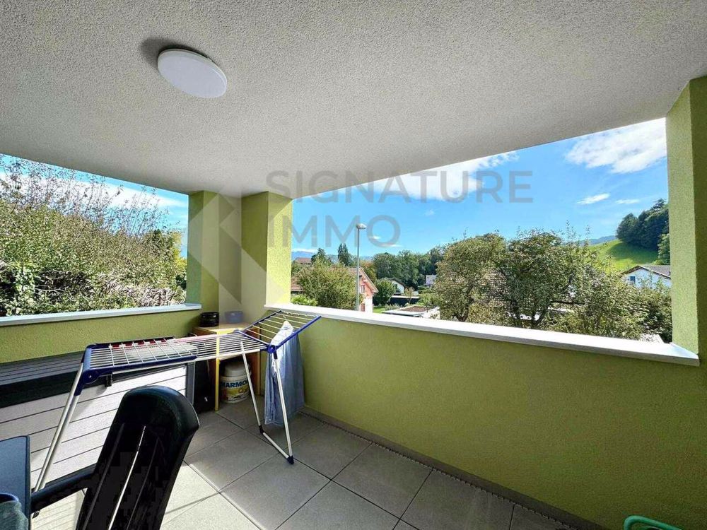 Schönes Apartment mit 2.5 Zimmern - Loggia