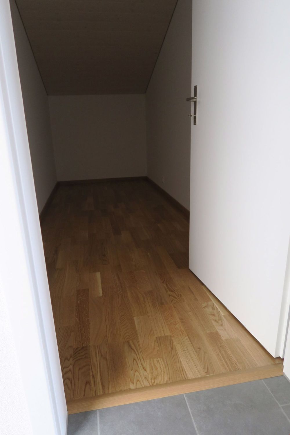 2 Zimmer-Dachwohnung - Bild 4