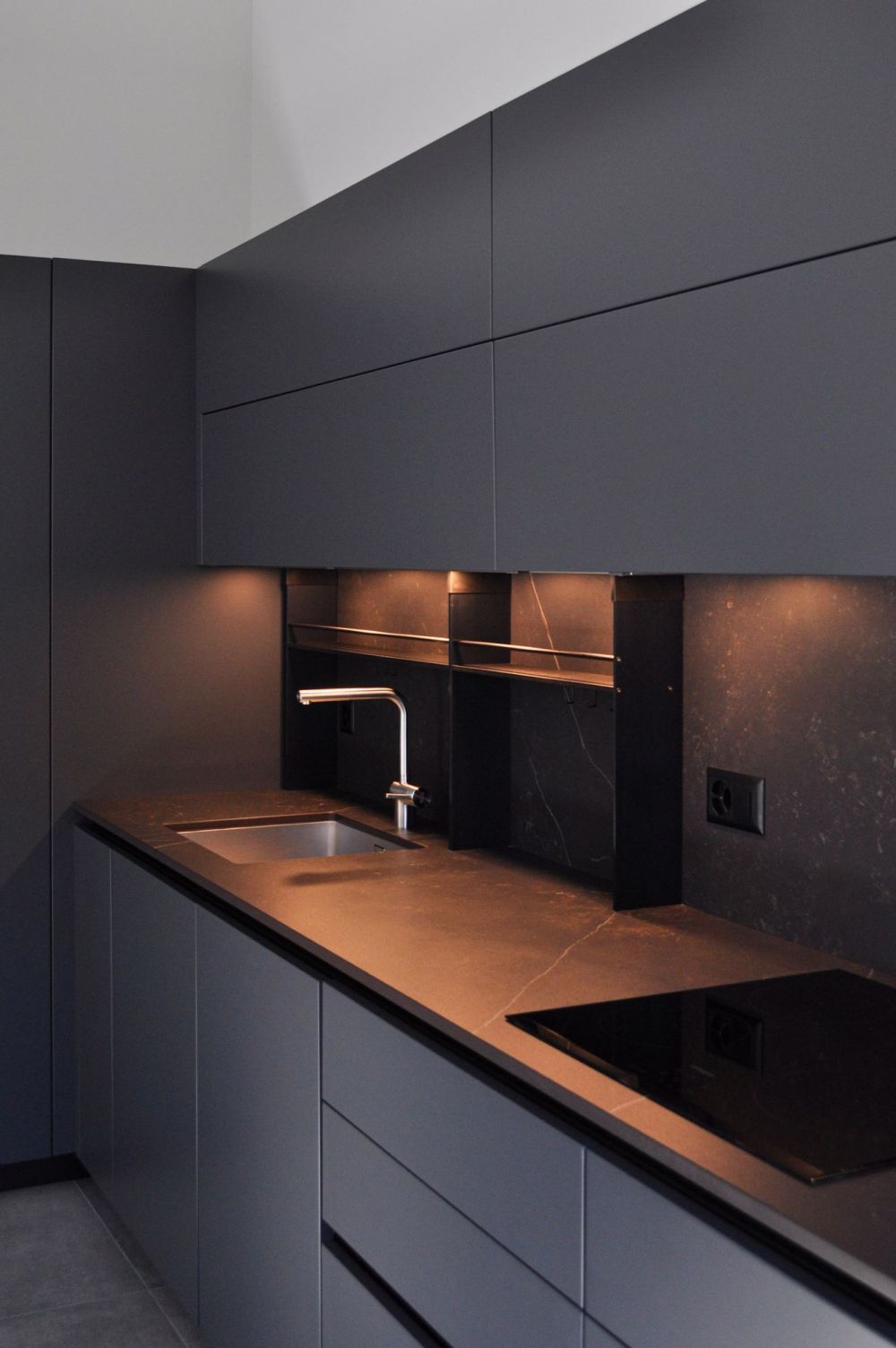Mendrisio Zentrum: geräumige und raffinierte 2.5-Zimmer-Designwohnung in einer renovierten Villa aus der Gründerzeit - Bild 4