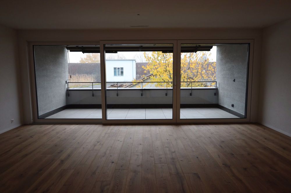 ERSTVERMIETUNG - 3.5-Zimmerwohnung mit Loggia - Bild 3