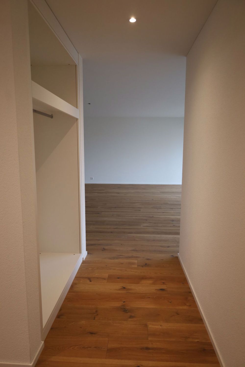 ERSTVERMIETUNG - 3.5-Zimmerwohnung mit Loggia - Bild 7