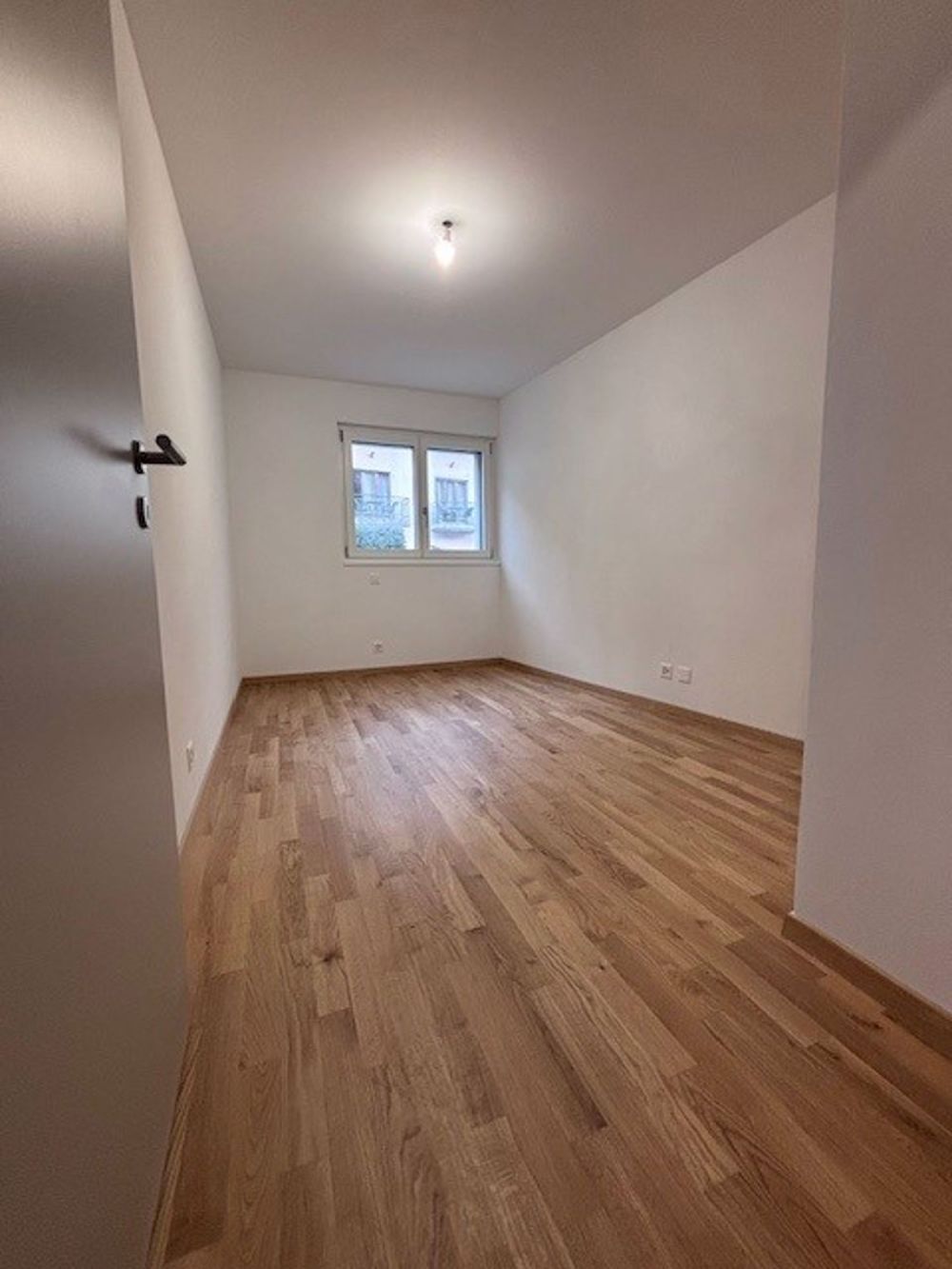 Neue 4.5-Zimmer-Wohnung im 2. Stock - Bild 12