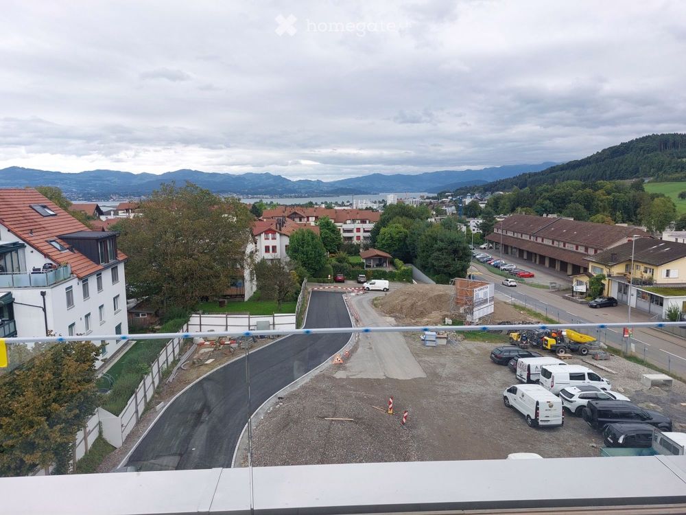 Moderne 3.5-Zimmer-Attikawohnung mit Panoramablick in Pfäffikon SZ / Erstbezug - Bild 2